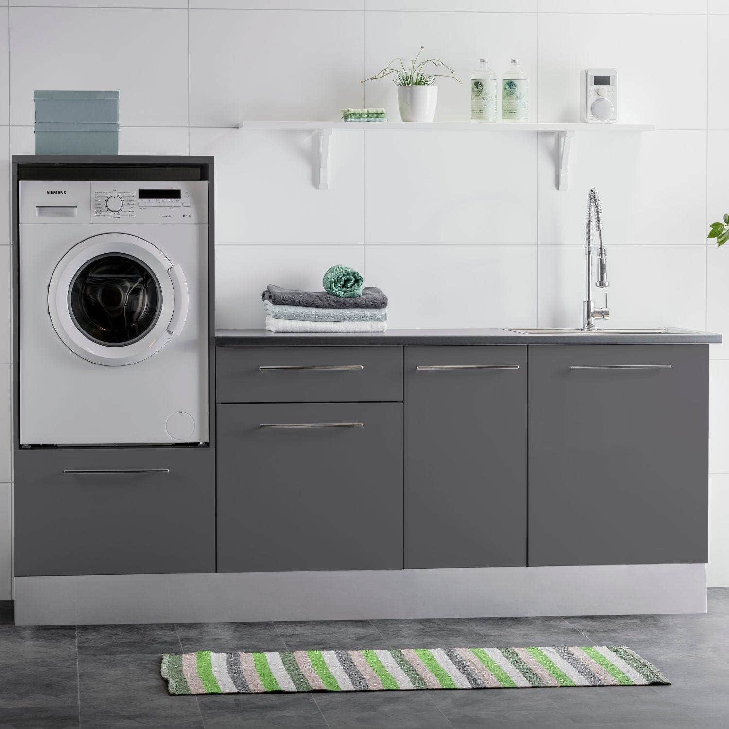 Alterna vaskerom: Dekkside 60x220cm Grå matt / 60x220cm Alterna Dekkside vaskerom GRO-7011909