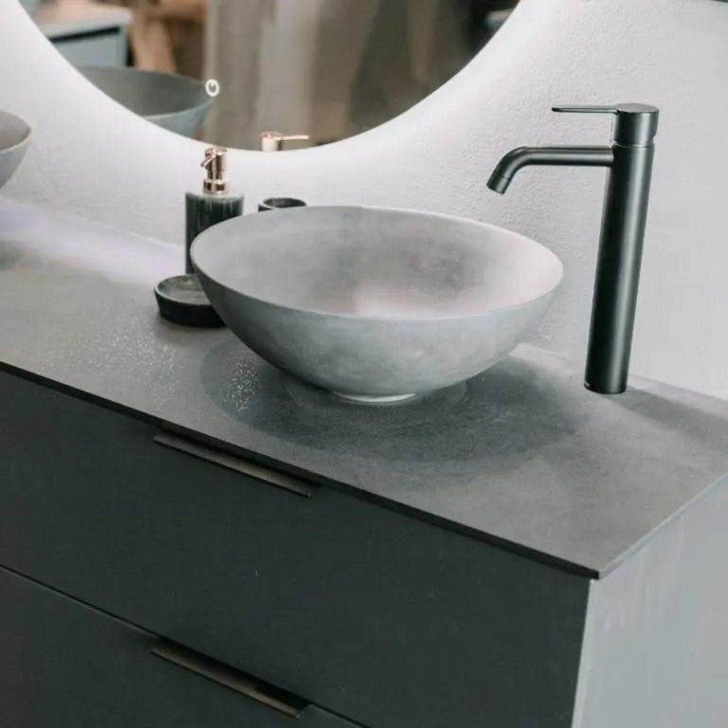 Bathco Sicilia Gris Claro Bolleservant Ø40cm - mikrosement Lys grå Bathco Bolleservant KO-1502MC