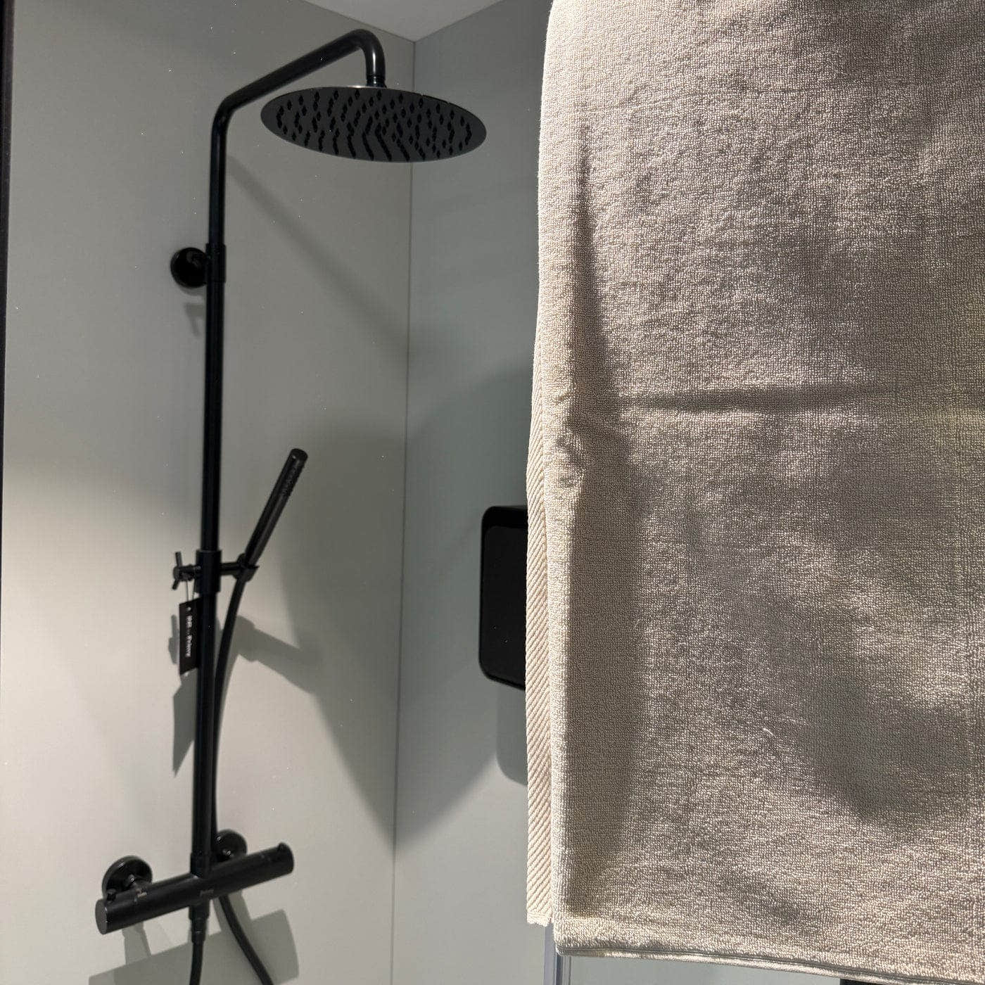 HeiHus FLUFFY badehåndkle L 70x140cm HeiHus Badehåndkle