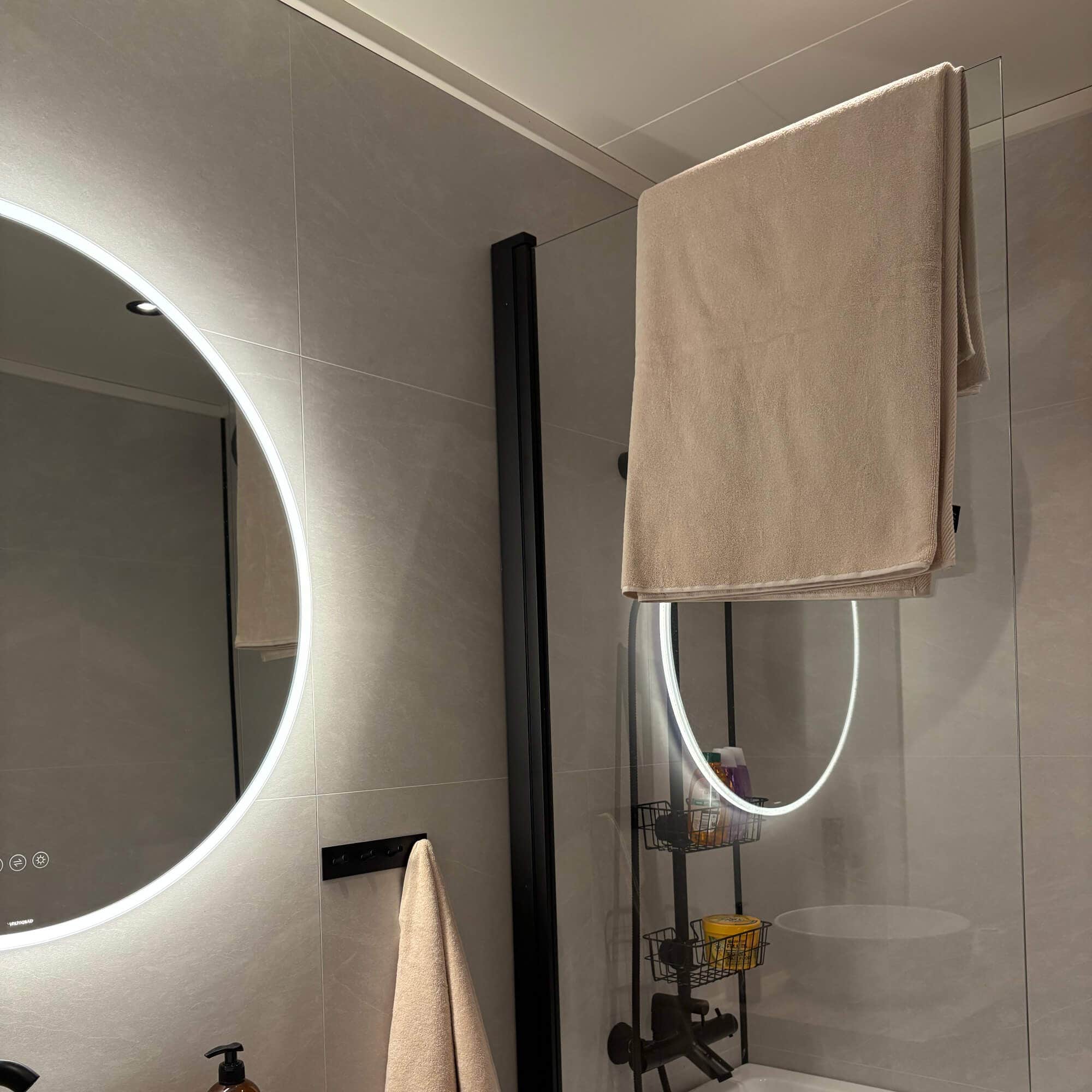 HeiHus FLUFFY badehåndkle L 70x140cm HeiHus Badehåndkle