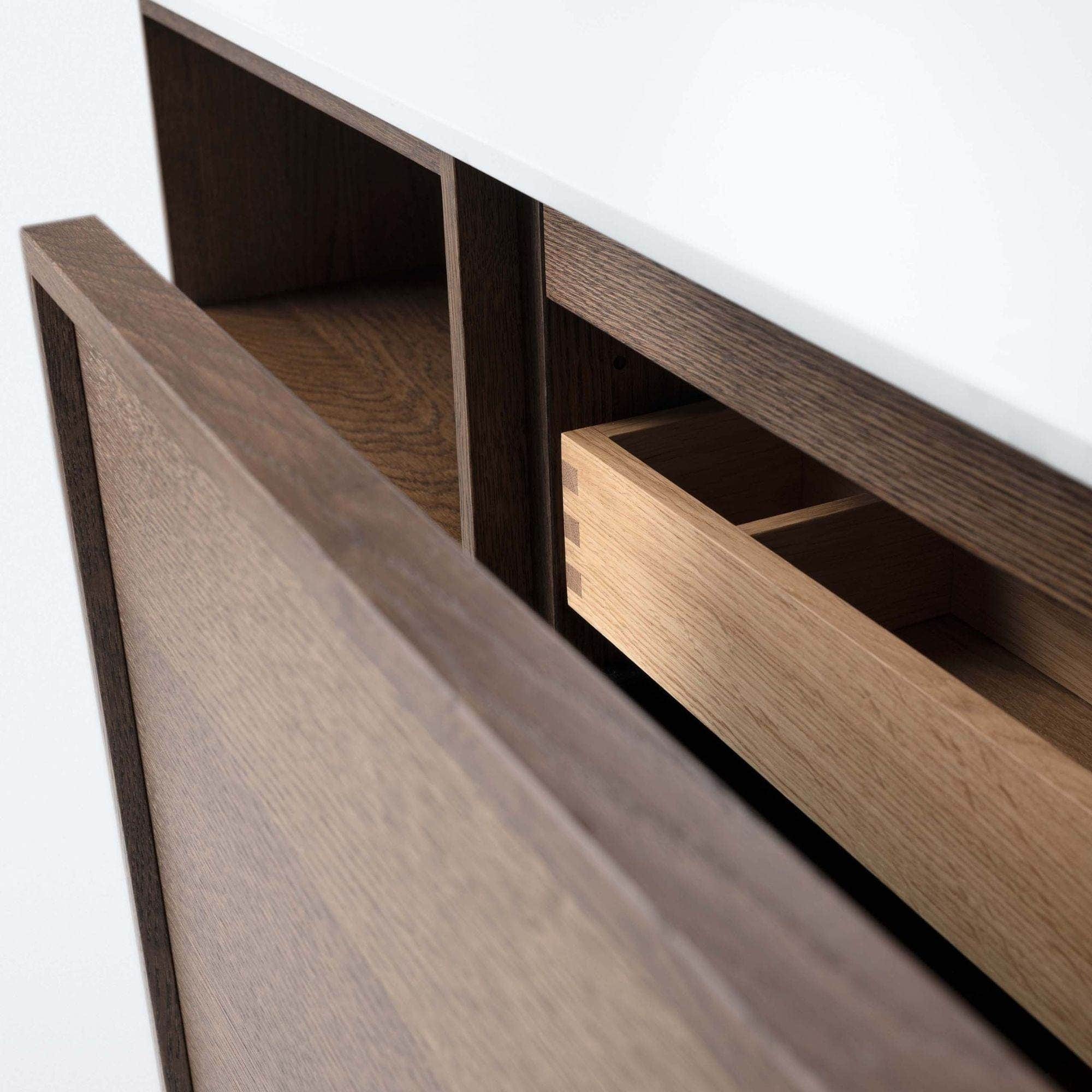 INR Air Wood Servantskap Hel front med 2 Skuffer INR Iconic Nordic Rooms Servantskap