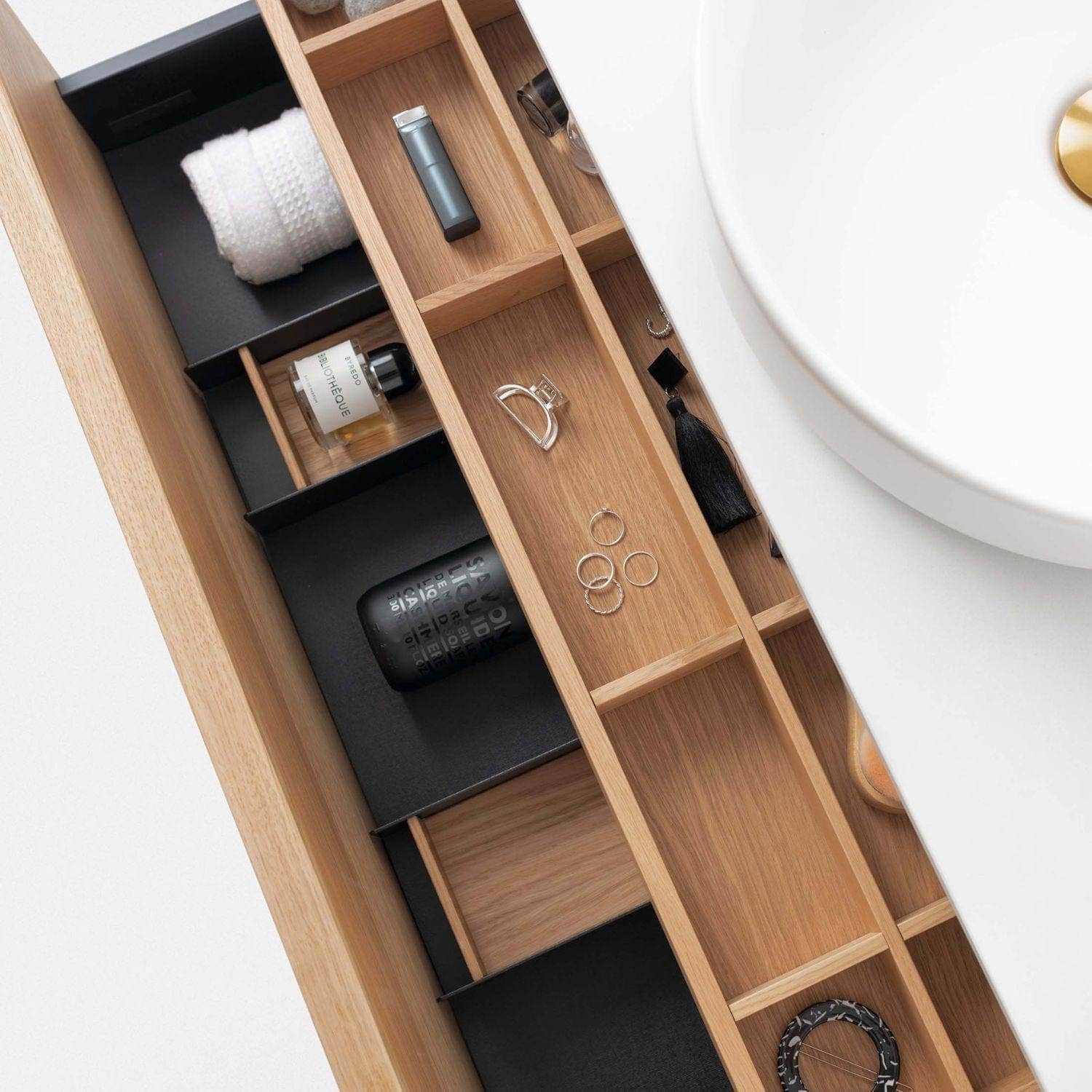 INR Air Wood Servantskap Hel front med 2 skuffer og 1 dør INR Iconic Nordic Rooms Servantskap