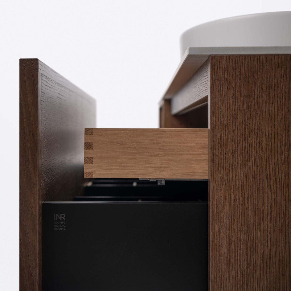 INR Air Wood Servantskap Hel front med 2 skuffer og 1 dør INR Iconic Nordic Rooms Servantskap