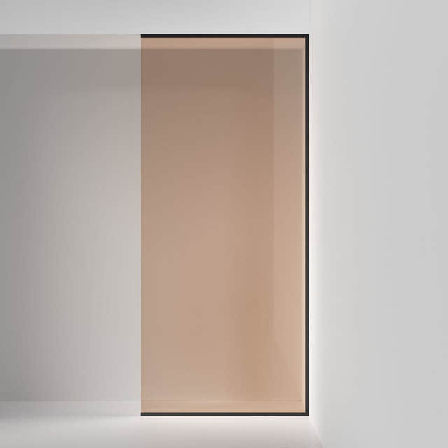 INR Dusjvegg ARC 20 Frame XL Måltilpasset Svart matt / Måltilpasset / Bronse glass INR Iconic Nordic Rooms Dusjvegg INR-120342100