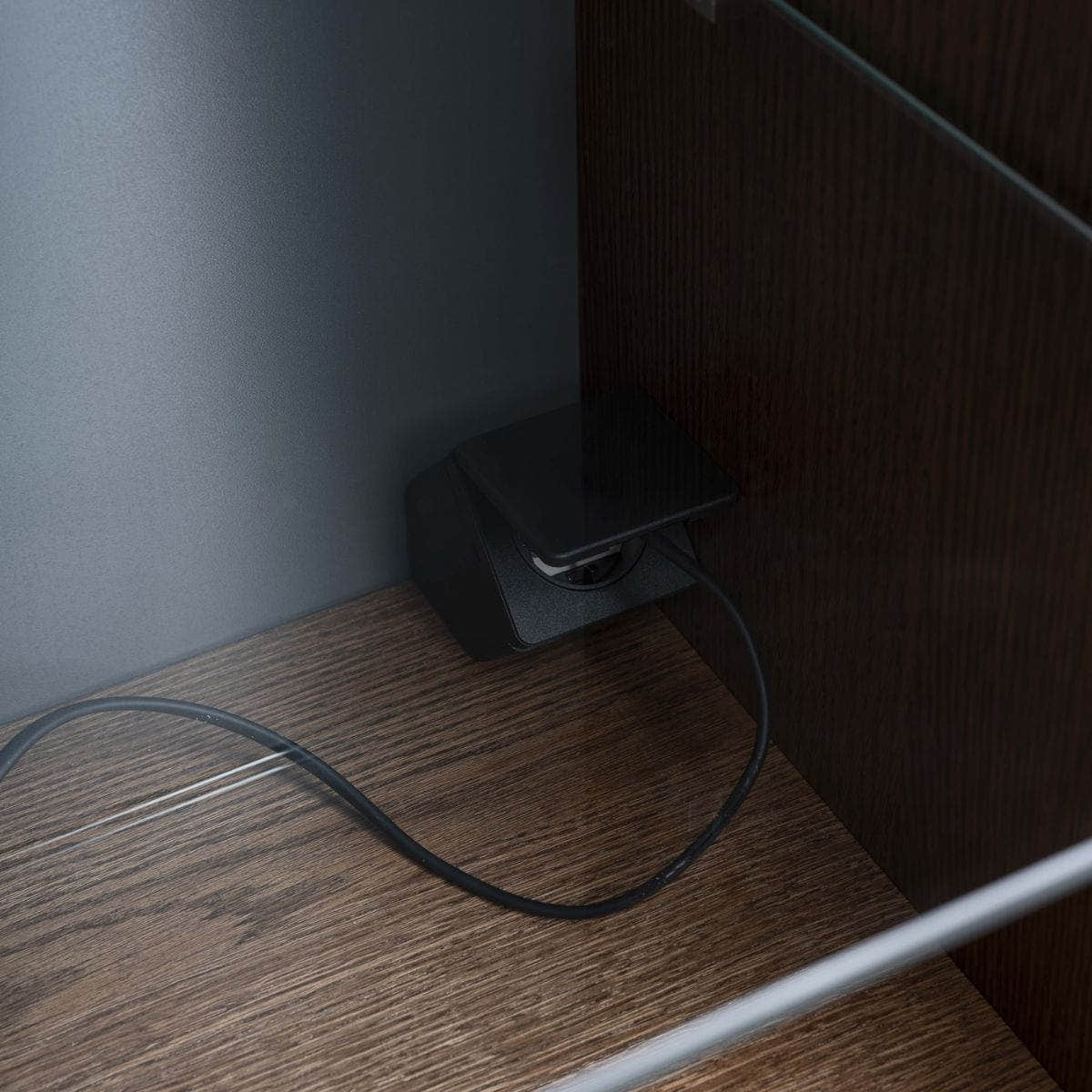 INR Plus Power til Høyskap INR Iconic Nordic Rooms Tilbehør baderomsinnredning INR-359001