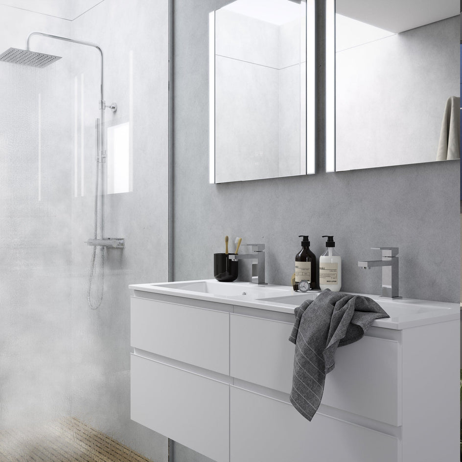 INR SCENE Speil med Regulerbar sidebelysning B500-1200xH720xD30/70mm INR Iconic Nordic Rooms Baderomsspeil
