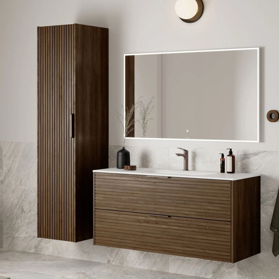 Linn Bad Silje Høyskap med 5 hyller og 3 hyller i dør Linn Bad Høyskap bad