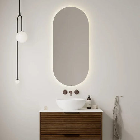 Linn Bad TISTEL ovalt speil med lys (backlight)