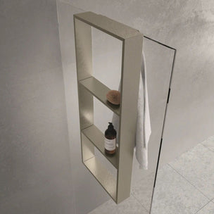 Novellini Frame Dusjhylle med 3 innvendige hyller og håndklekroker
