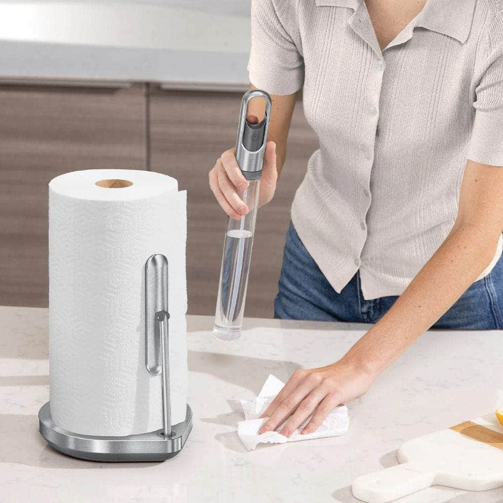 OUTLET: Simplehuman Kjøkkenrullholder med Spray Simplehuman Kjøkkenrullholder
