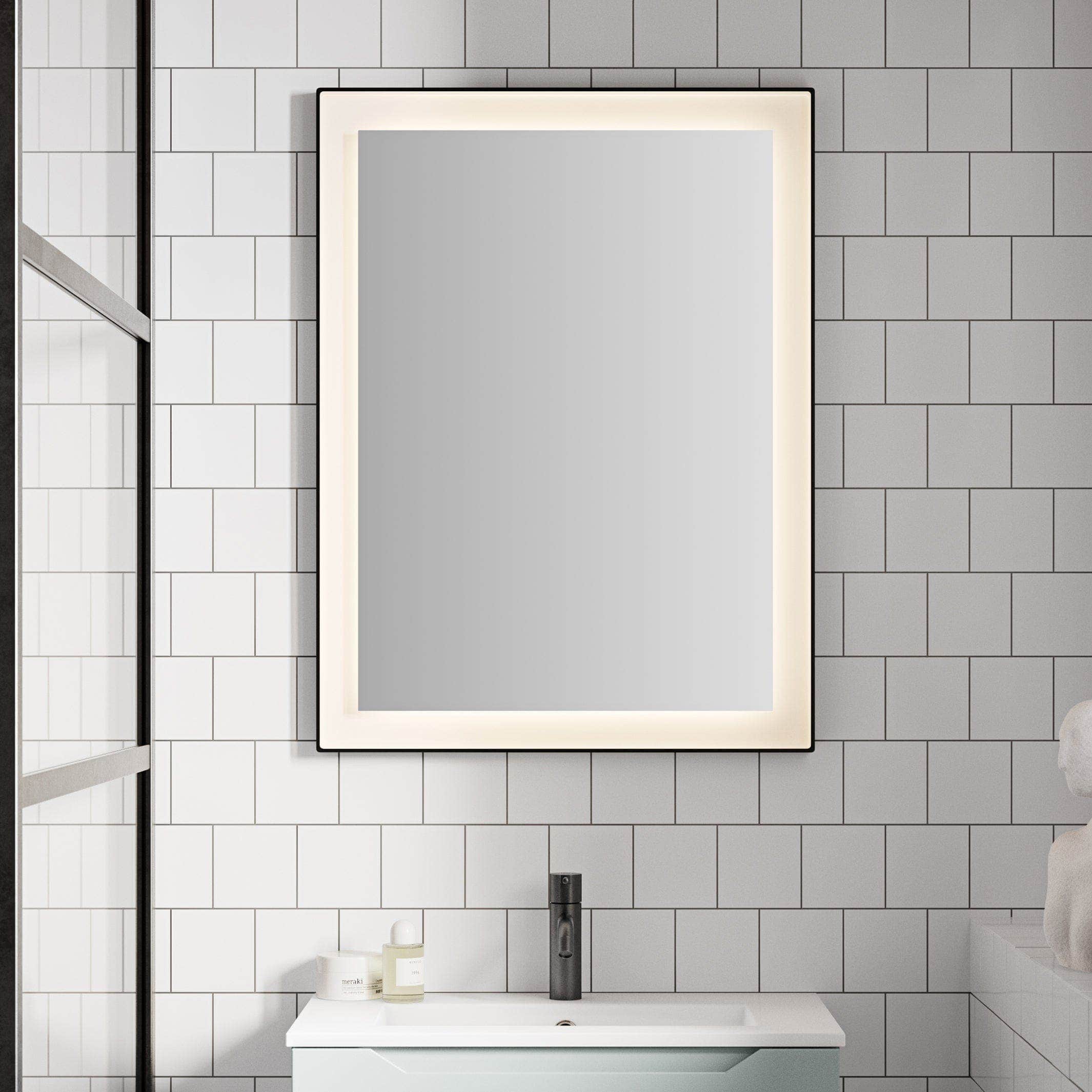 Linn Bad Hopra Speil med svart matt ramme og lys Svart matt / 60cm Linn Bad Baderomsspeil LB-27006