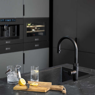 Quooker Flex alt-i-ett kjøkkenarmatur med uttrekksslange