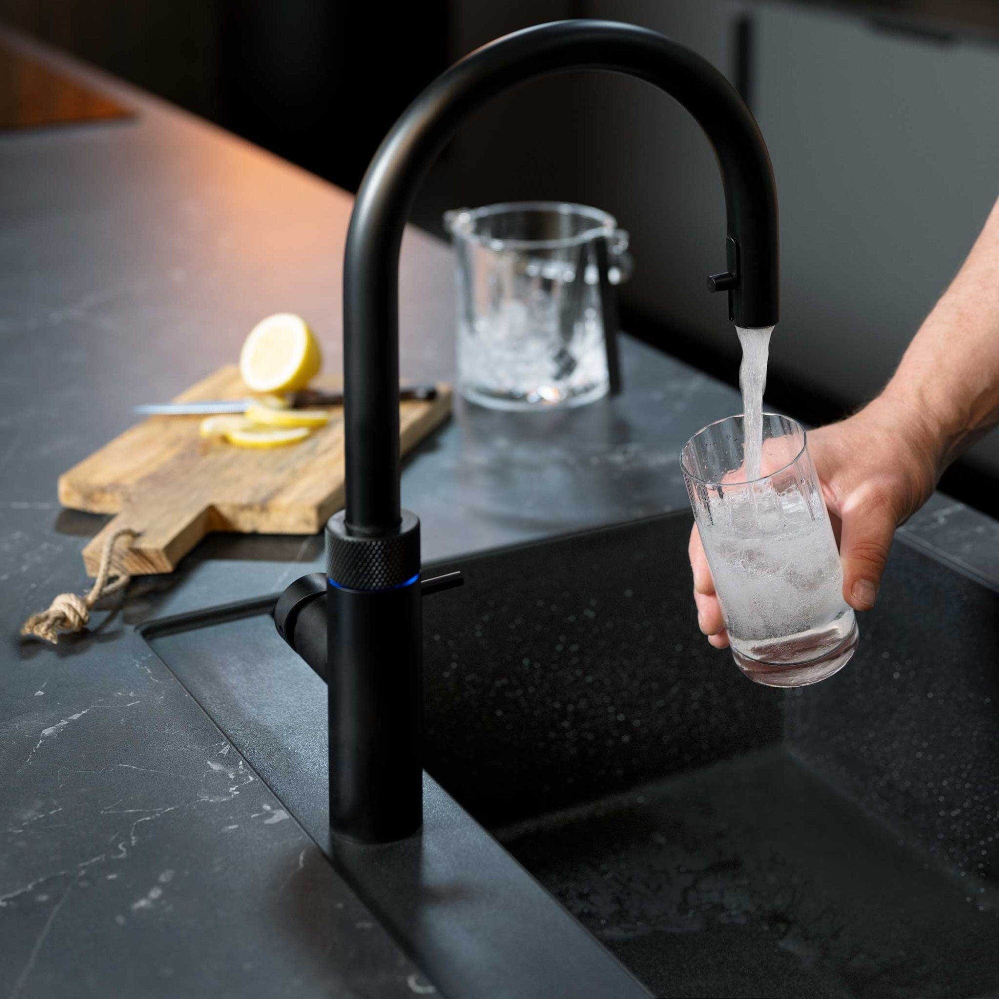 Quooker Flex alt-i-ett kjøkkenarmatur med uttrekksslange Quooker Kjøkkenarmatur
