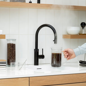 Quooker Flex alt-i-ett kjøkkenarmatur med uttrekksslange