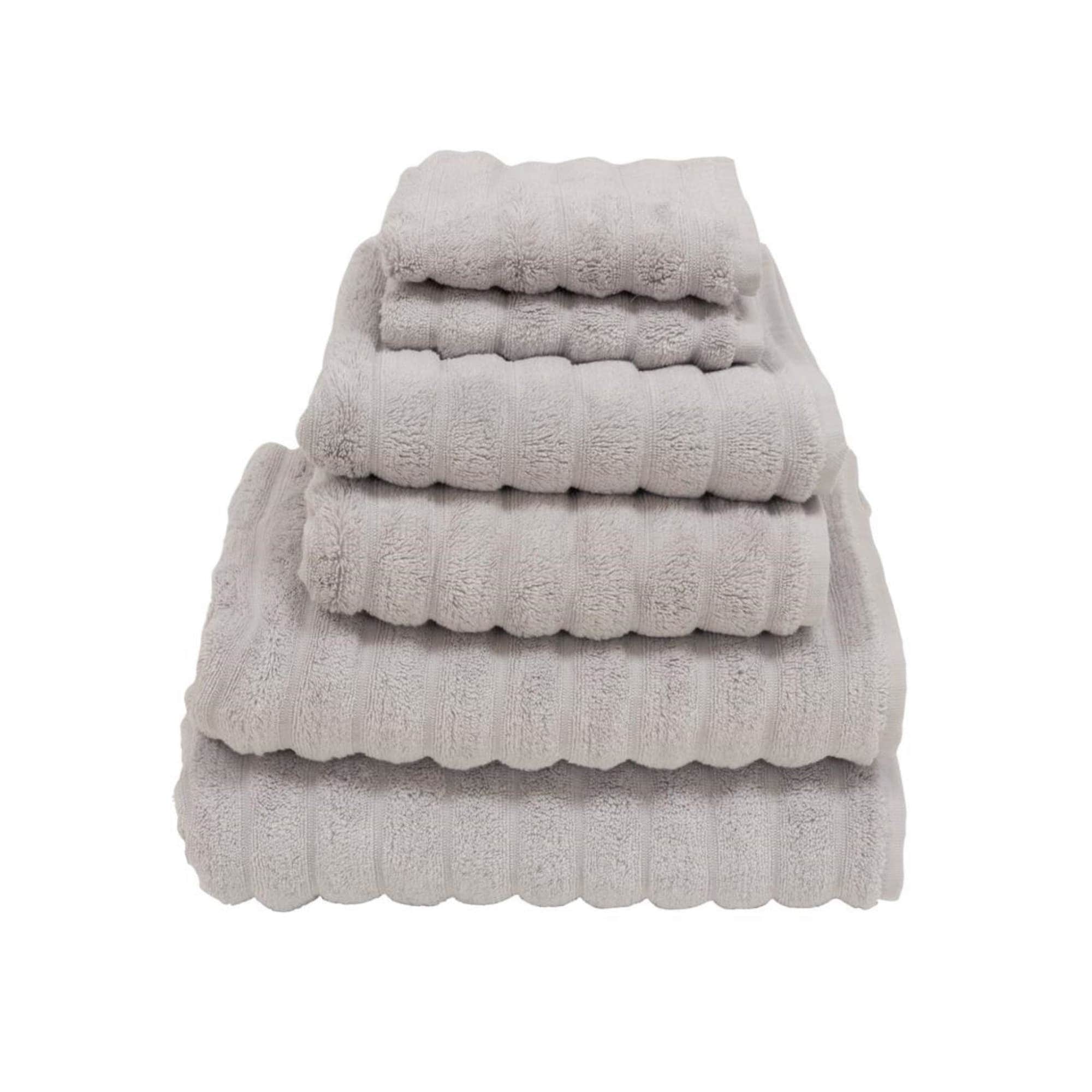 VikingBad Ultramyk Dusjhåndkle 70x140cm - 2stk pr pakke Lys grå VikingBad Håndklær VB-113131